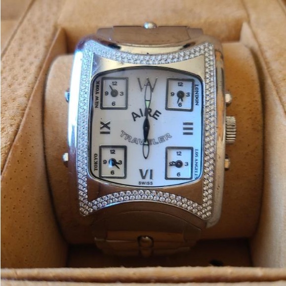 Aire Traveler Five Time Zones is a classic Chris Aire Watch.